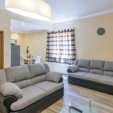 Apartments Klaudija Пула Экстерьер фото