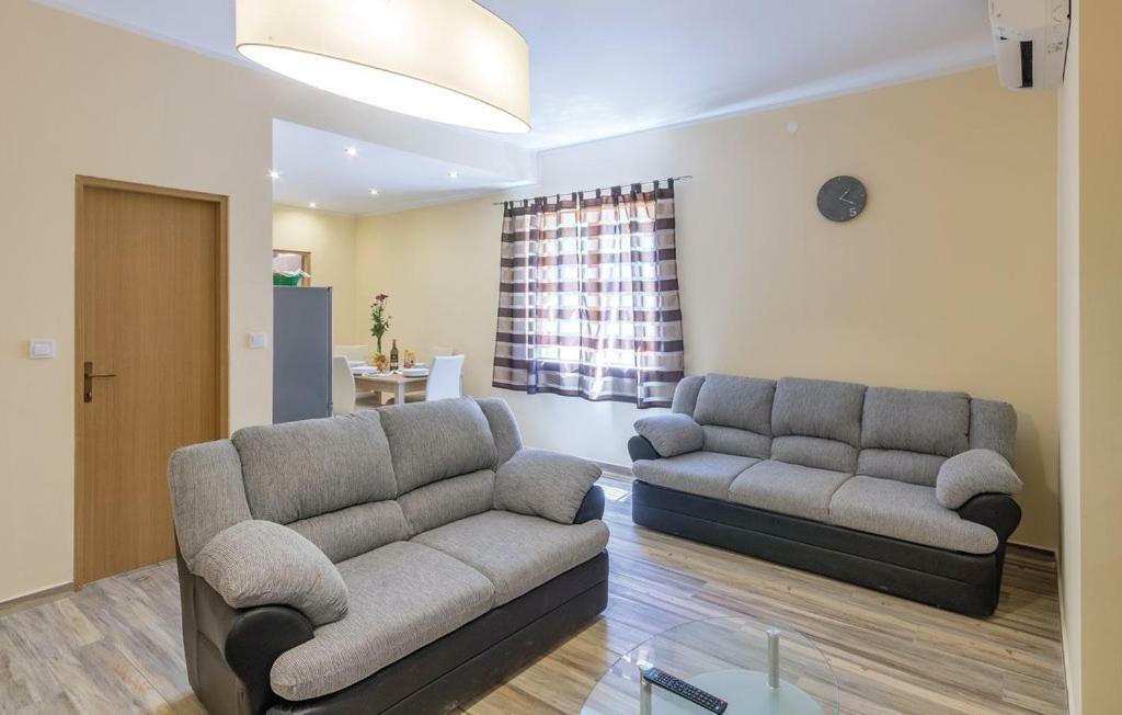 Apartments Klaudija Пула Экстерьер фото