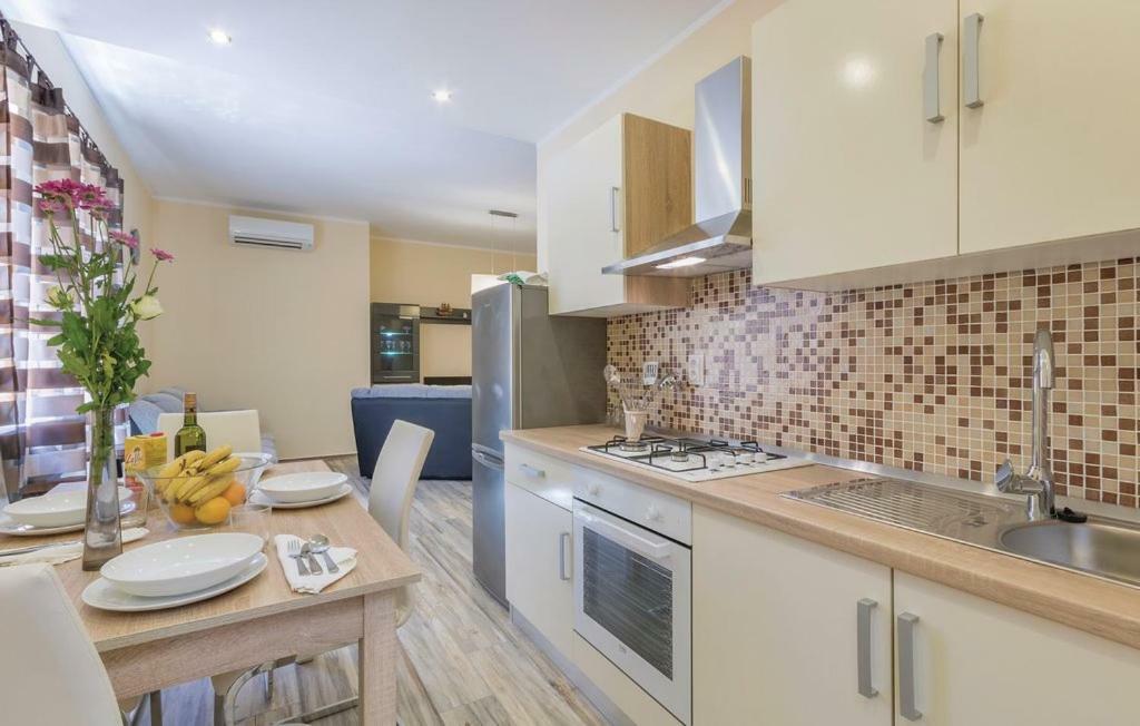 Apartments Klaudija Пула Экстерьер фото
