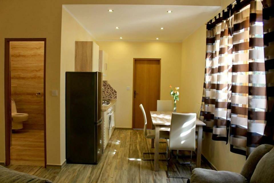 Apartments Klaudija Пула Экстерьер фото